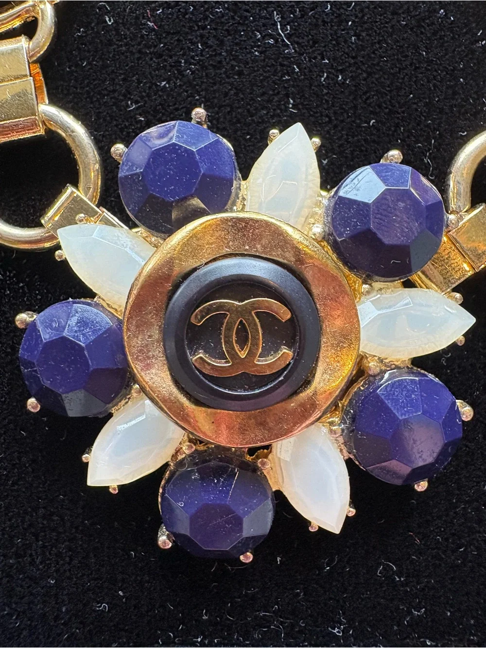 😍😍😍😍Authentic CHANEL button Custom  Necklace